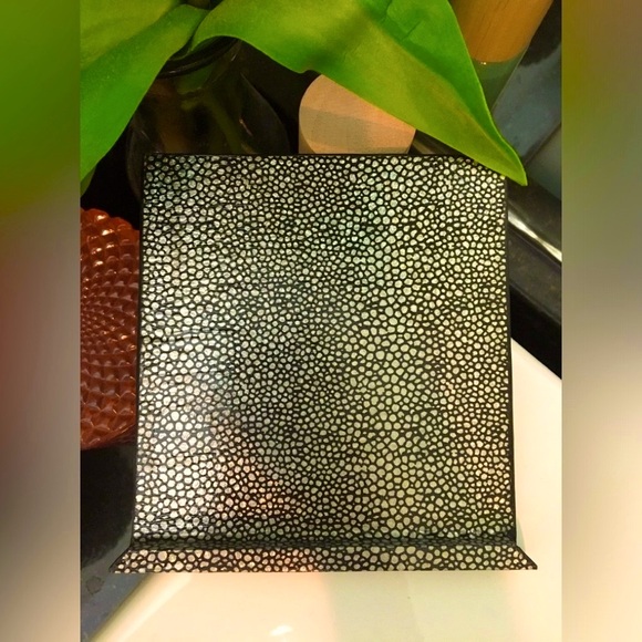 HANDMADE BUTTERFLY BLING THEMED TISSUE BOX - Picture 9 of 9